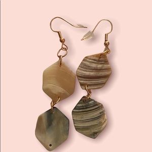 Handmade shell earrings 🤍